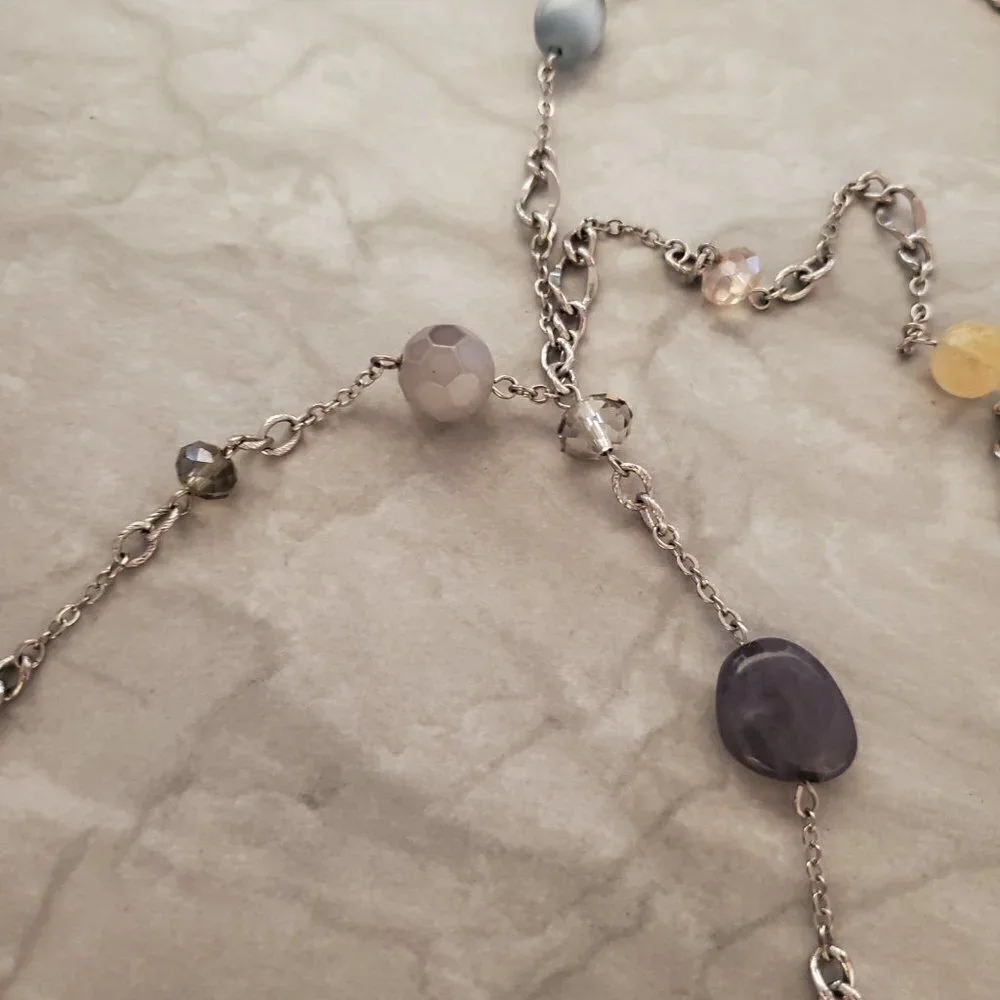✨ LOFT Faceted Beads Beaded Stone Asymmetrical Station Necklace ✨ - Picture 3 of 8